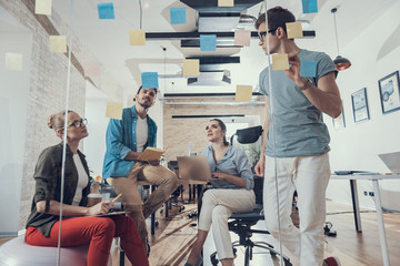 有什么校园+爱情+魔法+变身的日本动漫好看 最好像小女神花铃、玩偶游戏那样经典的动漫