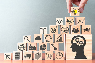 求几部好看的日本动漫。。