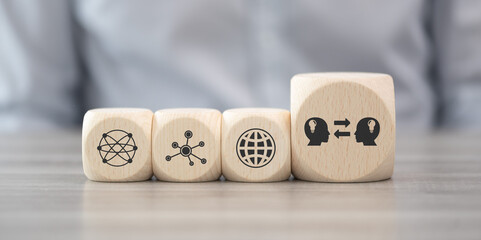 有什么校园+爱情+魔法+变身的日本动漫好看 最好像小女神花铃、玩偶游戏那样经典的动漫